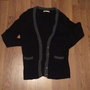 Low button cardigan